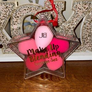 🥰🥰NWT Make Up Blending Sponge Set❤️❤️